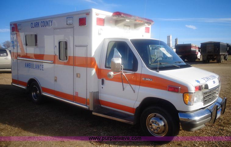 image for item AL9247 1993 Ford Econoline E350 ambulance