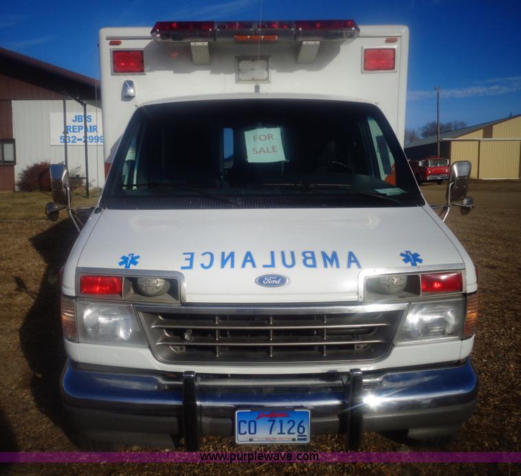 image for item AL9247 1993 Ford Econoline E350 ambulance