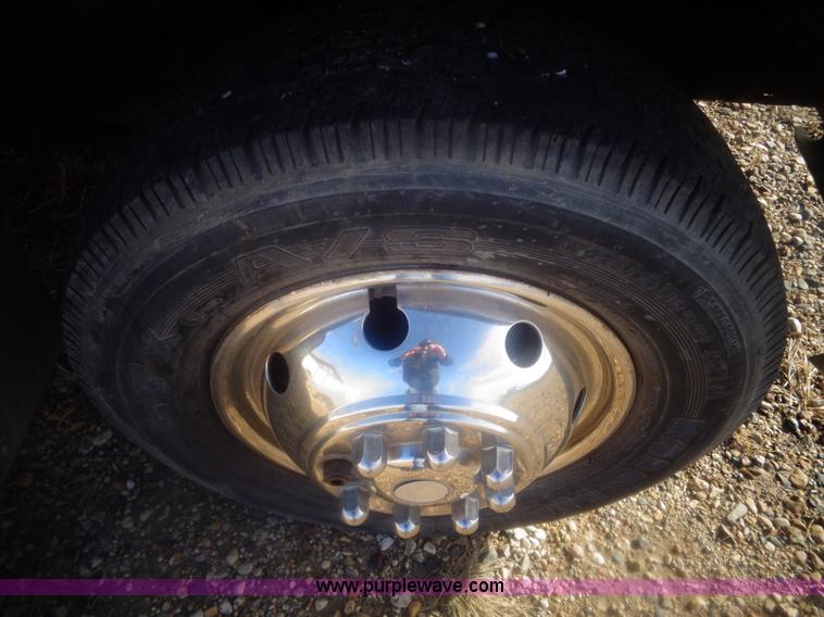 image for item AL9247 1993 Ford Econoline E350 ambulance