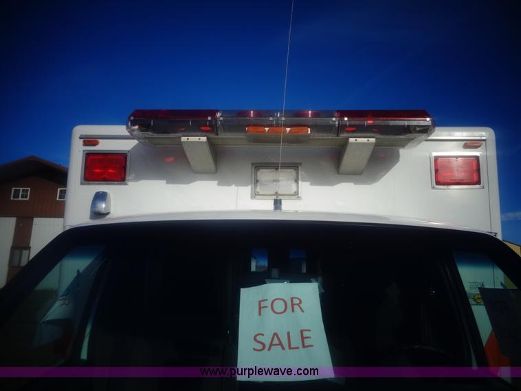 image for item AL9247 1993 Ford Econoline E350 ambulance