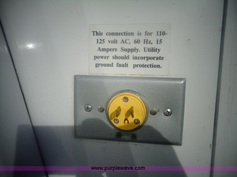 image for item AL9247 1993 Ford Econoline E350 ambulance