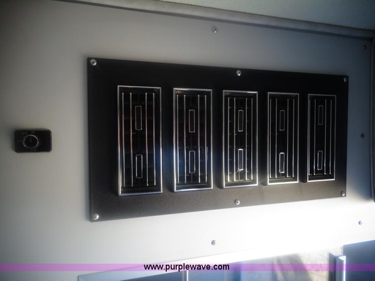 image for item AL9247 1993 Ford Econoline E350 ambulance