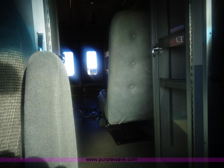 image for item AL9247 1993 Ford Econoline E350 ambulance