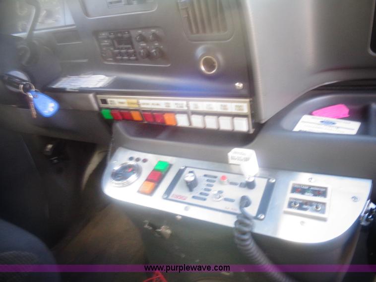 image for item AL9247 1993 Ford Econoline E350 ambulance