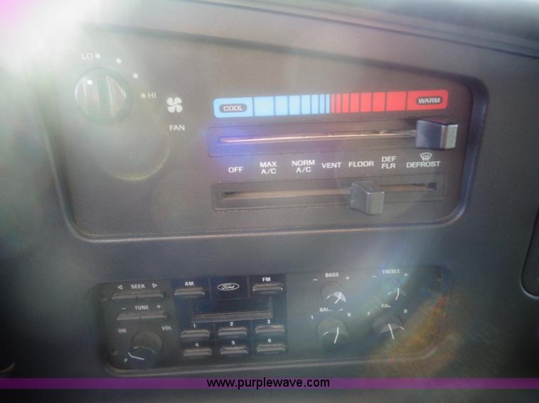 image for item AL9247 1993 Ford Econoline E350 ambulance