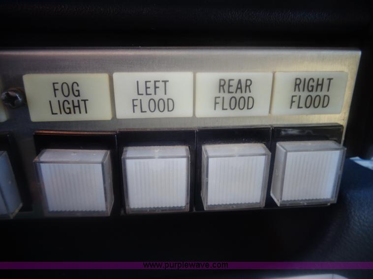 image for item AL9247 1993 Ford Econoline E350 ambulance