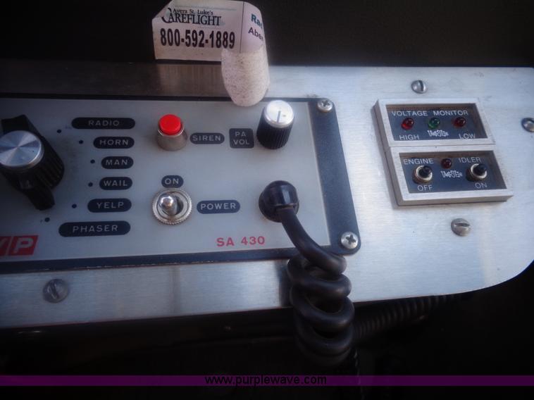 image for item AL9247 1993 Ford Econoline E350 ambulance