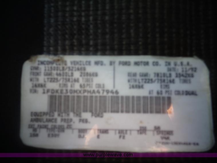 image for item AL9247 1993 Ford Econoline E350 ambulance