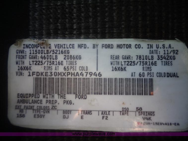 image for item AL9247 1993 Ford Econoline E350 ambulance