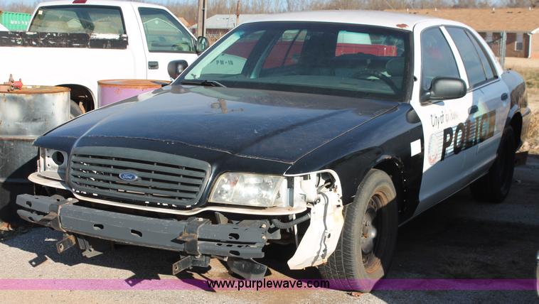 image for item AO9420 2000 Ford Crown Victoria Police Interceptor