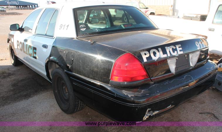 image for item AO9420 2000 Ford Crown Victoria Police Interceptor