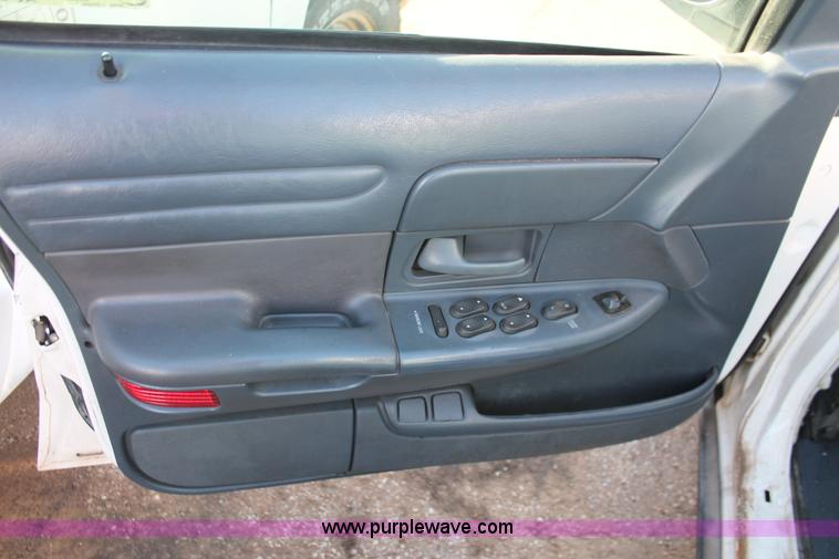 image for item AO9420 2000 Ford Crown Victoria Police Interceptor