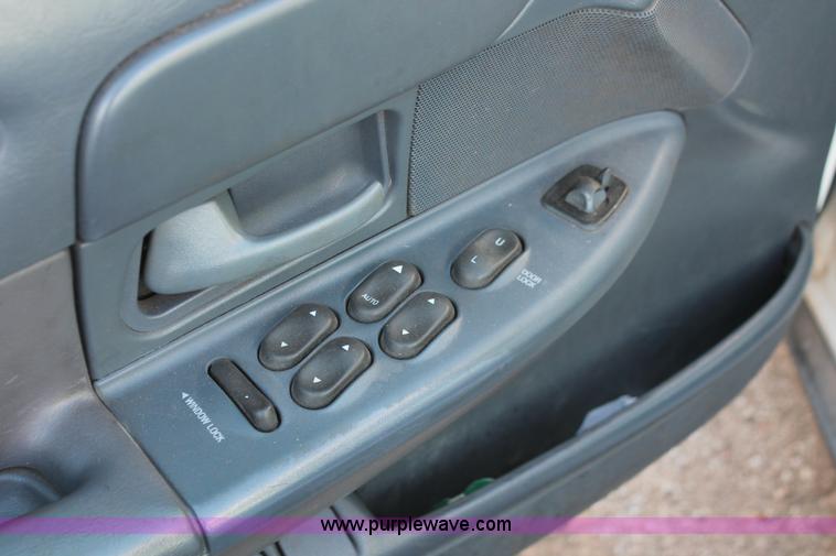 image for item AO9420 2000 Ford Crown Victoria Police Interceptor