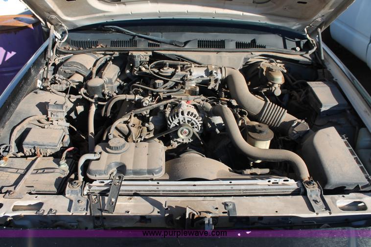 image for item AO9420 2000 Ford Crown Victoria Police Interceptor