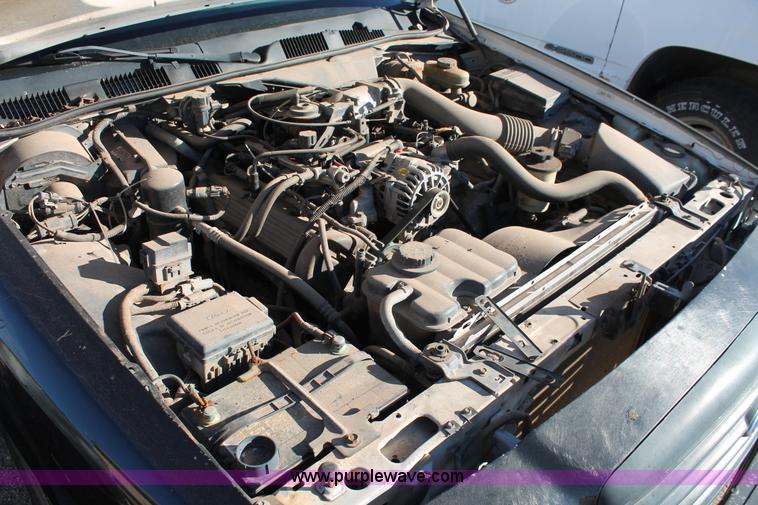 image for item AO9420 2000 Ford Crown Victoria Police Interceptor