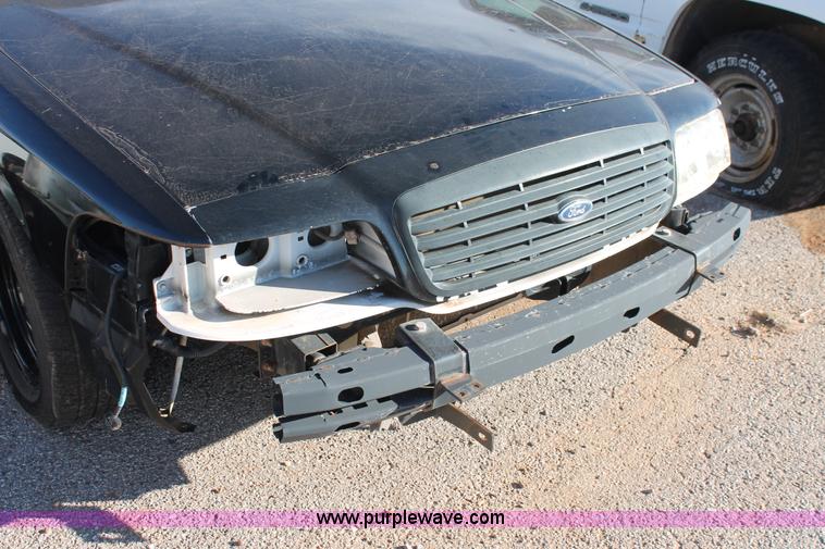 image for item AO9420 2000 Ford Crown Victoria Police Interceptor