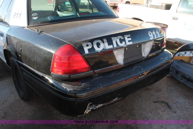 image for item AO9420 2000 Ford Crown Victoria Police Interceptor