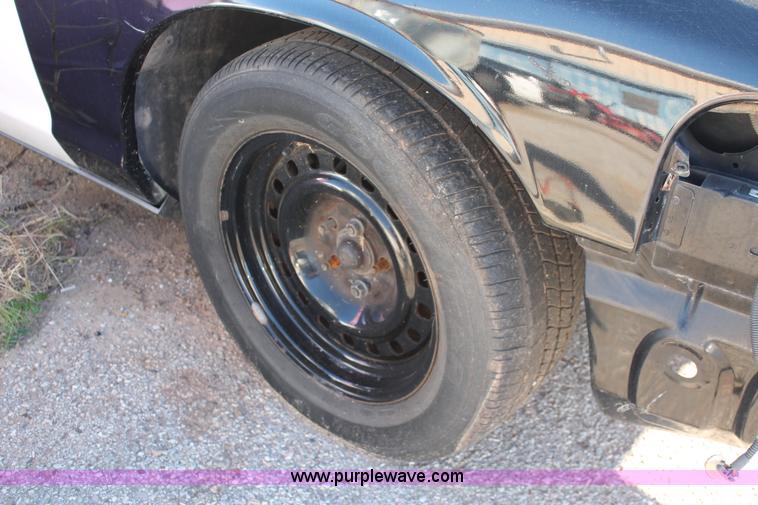 image for item AO9420 2000 Ford Crown Victoria Police Interceptor