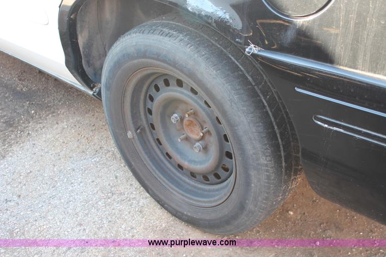 image for item AO9420 2000 Ford Crown Victoria Police Interceptor