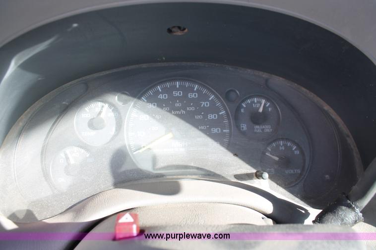 image for item AO9421 1998 Chevrolet S10 pickup truck