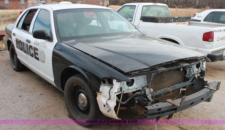 image for item AO9422 2000 Ford Crown Victoria Police Interceptor
