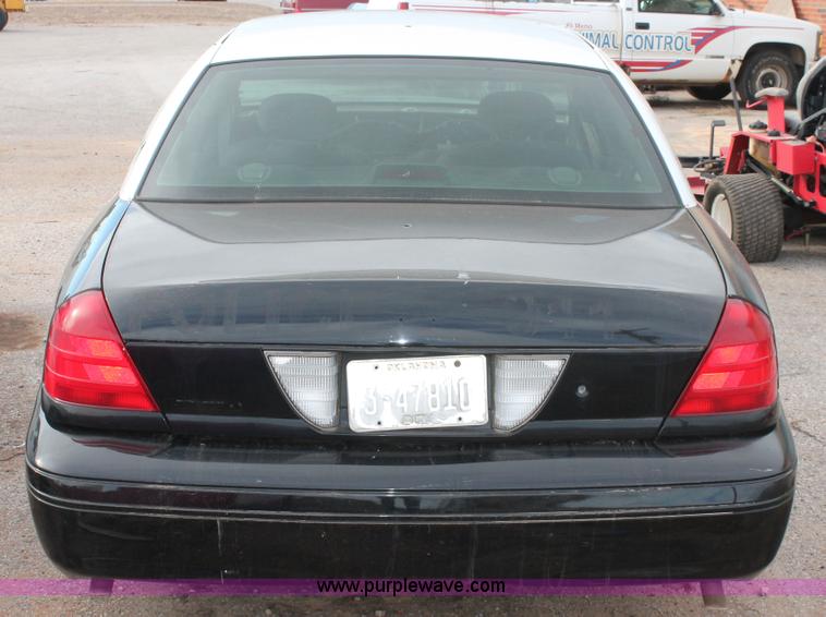 image for item AO9422 2000 Ford Crown Victoria Police Interceptor