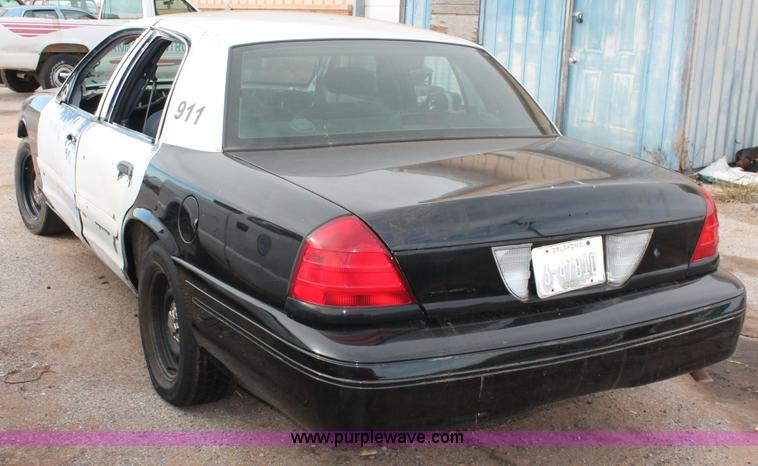 image for item AO9422 2000 Ford Crown Victoria Police Interceptor