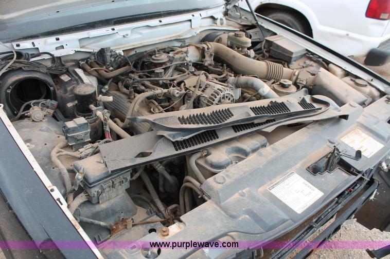 image for item AO9422 2000 Ford Crown Victoria Police Interceptor