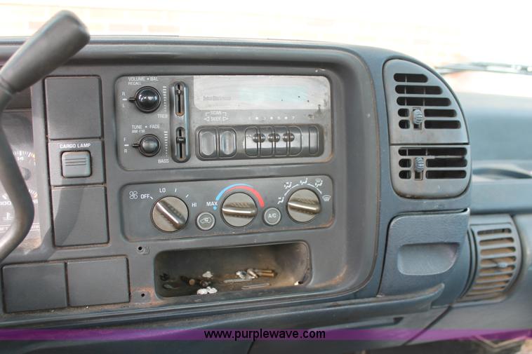 image for item AO9423 1995 Chevrolet Cheyenne 1500 pickup truck