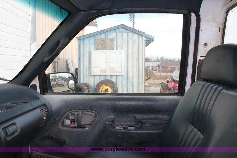 image for item AO9423 1995 Chevrolet Cheyenne 1500 pickup truck