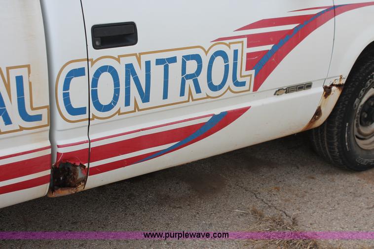 image for item AO9423 1995 Chevrolet Cheyenne 1500 pickup truck