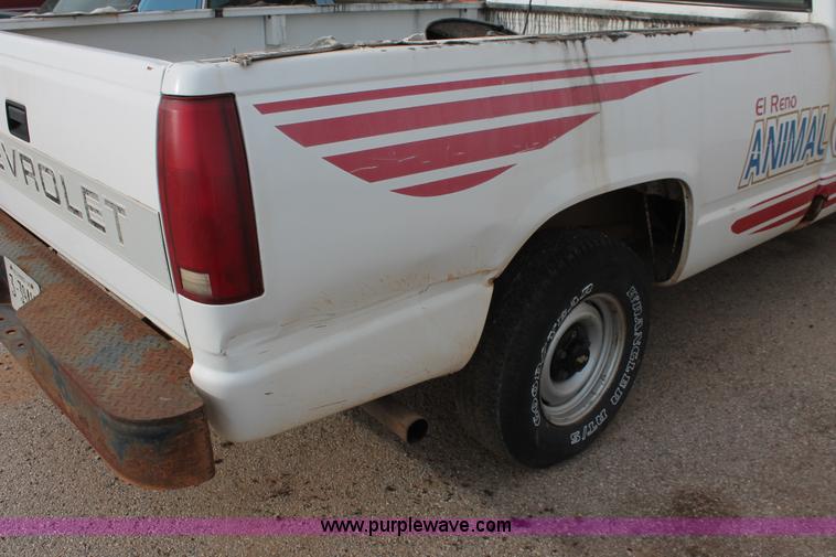 image for item AO9423 1995 Chevrolet Cheyenne 1500 pickup truck