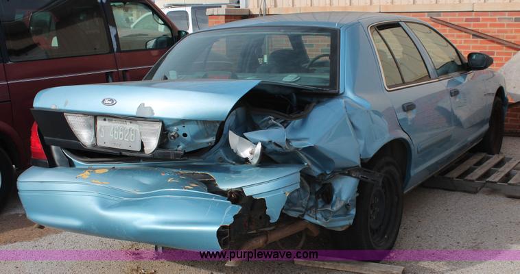 image for item AO9424 2000 Ford Crown Victoria Police Interceptor