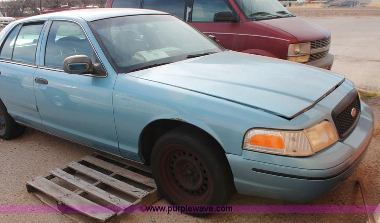 image for item AO9424 2000 Ford Crown Victoria Police Interceptor