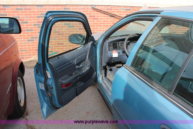 image for item AO9424 2000 Ford Crown Victoria Police Interceptor