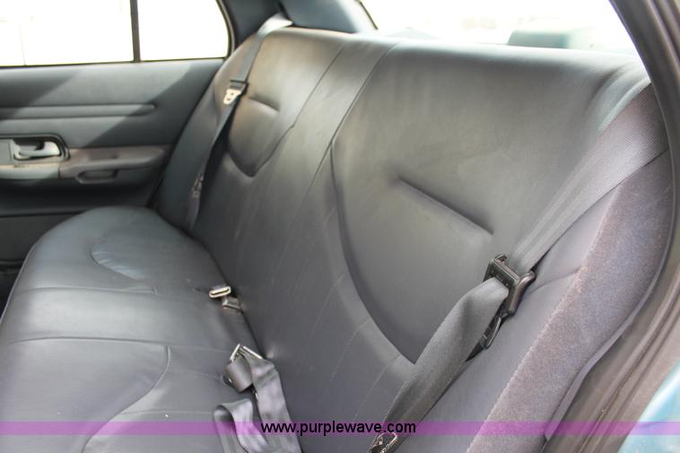 image for item AO9424 2000 Ford Crown Victoria Police Interceptor