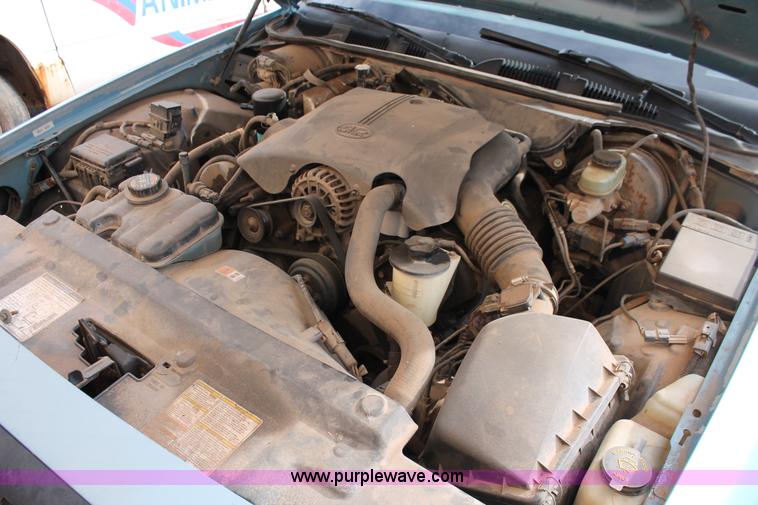 image for item AO9424 2000 Ford Crown Victoria Police Interceptor