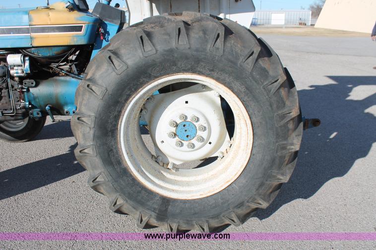 image for item AO9425 1990 Ford 6610 Series II tractor