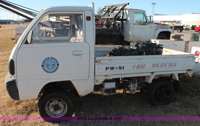 image for item AO9426 1991 Suzuki mini truck