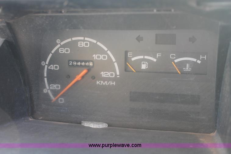 image for item AO9426 1991 Suzuki mini truck