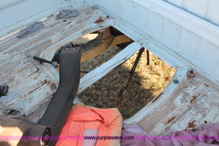 image for item AO9426 1991 Suzuki mini truck