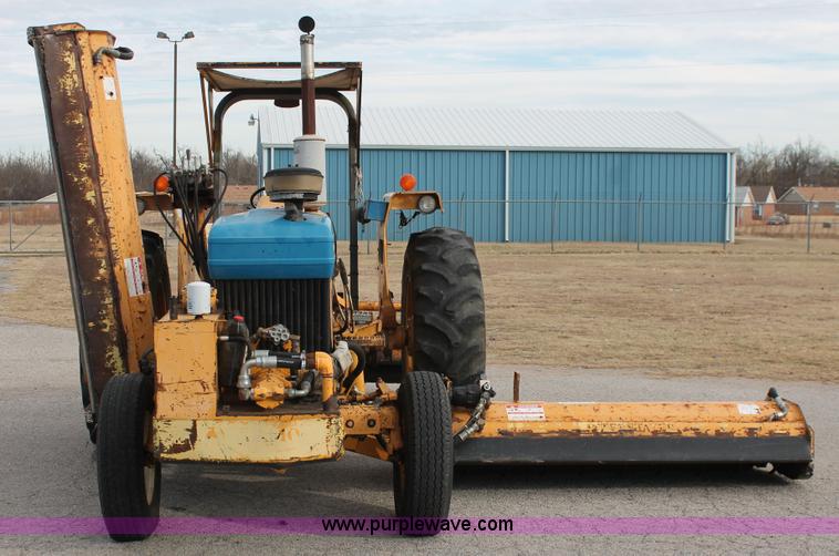 image for item AO9428 1988 Ford New Holland 6610 Tiger Special tractor