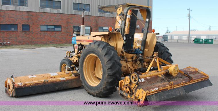 image for item AO9428 1988 Ford New Holland 6610 Tiger Special tractor