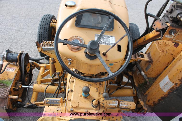 image for item AO9428 1988 Ford New Holland 6610 Tiger Special tractor