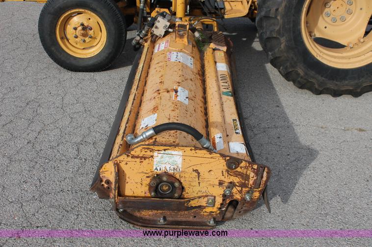 image for item AO9428 1988 Ford New Holland 6610 Tiger Special tractor