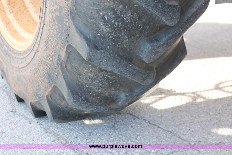 image for item AO9428 1988 Ford New Holland 6610 Tiger Special tractor