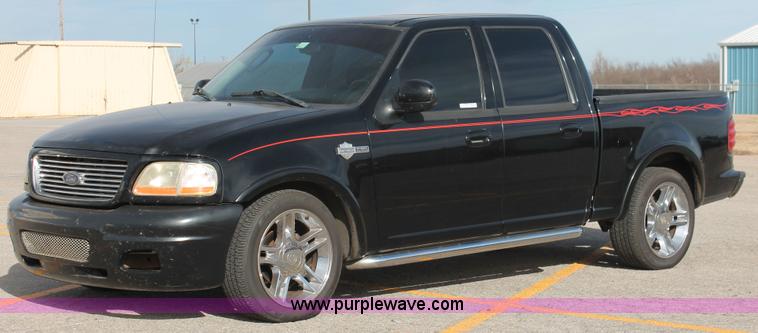 image for item AO9434 2002 Ford F150 Harley-Davidson SuperCrew pickup truck