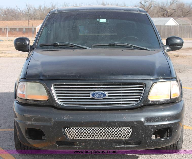 image for item AO9434 2002 Ford F150 Harley-Davidson SuperCrew pickup truck