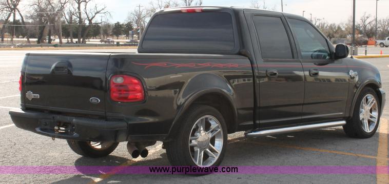 image for item AO9434 2002 Ford F150 Harley-Davidson SuperCrew pickup truck