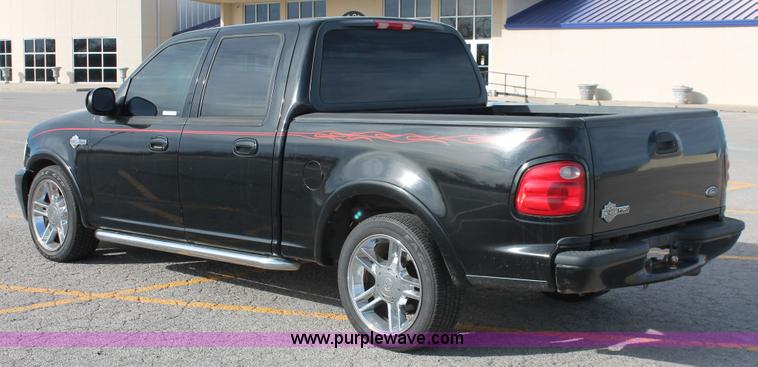 image for item AO9434 2002 Ford F150 Harley-Davidson SuperCrew pickup truck